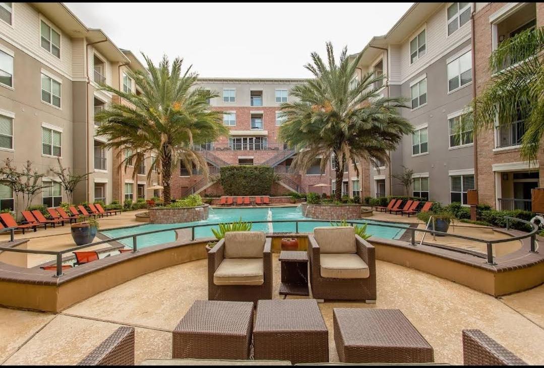 Welcome To The Suite Spot Luxury 1Bedroom Mid-Rise In Suger Land יוסטון מראה חיצוני תמונה